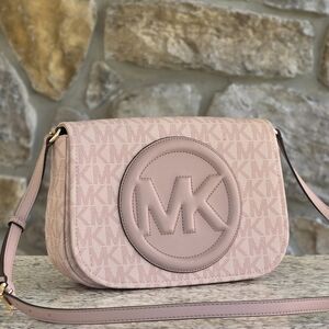 Michael Kors Brynn Logo Medium Pink Crossbody